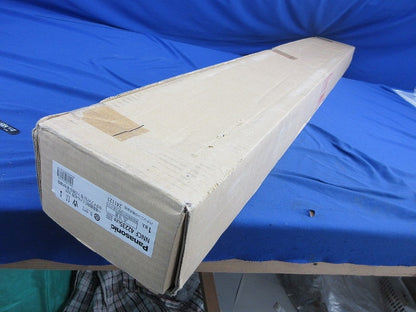 LED非常用ベースライト 一体型階段灯(昼白色)(24年製)(新品未開梱) NNCF42235LE9