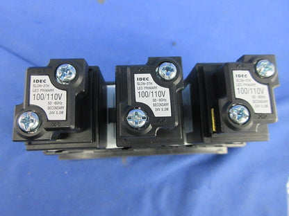 集合表示灯3灯 SLC30N-0103-TD1FB(2)TDA1FB(1)