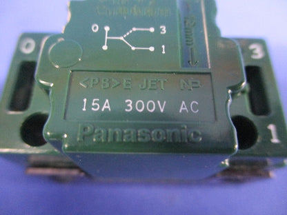 コスモシリーズワイド21 埋込パイロット・ほたるスイッチC 3路 WT50421