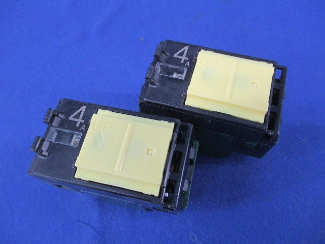 埋込パイロットスイッチC(3路)(2個入) WT5242