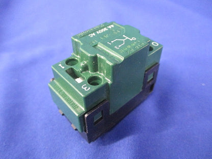 埋込パイロットスイッチC(3路)(2個入) WT5242