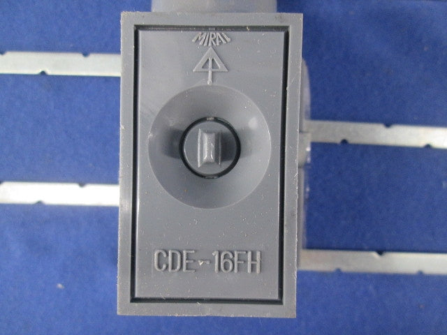 落し込みF・ころエンド(10個入)(キズ・汚れ有) CDE-16FH