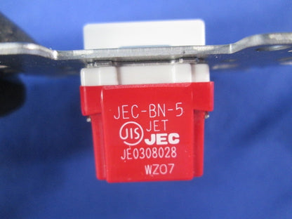 ニューマイルドビーシリーズ埋込コンセント 2P 15A 125V  他 JEC-BN-5+BS-M