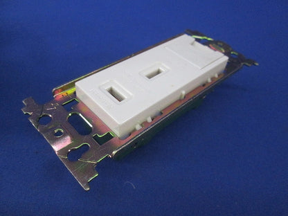 埋込接地コンセント(4個入)(キズ・汚れ有)National WN1242K