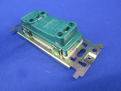 埋込接地コンセント(4個入)(キズ・汚れ有)National WN1242K