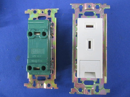 埋込接地コンセント(4個入)(キズ・汚れ有)National WN1242K