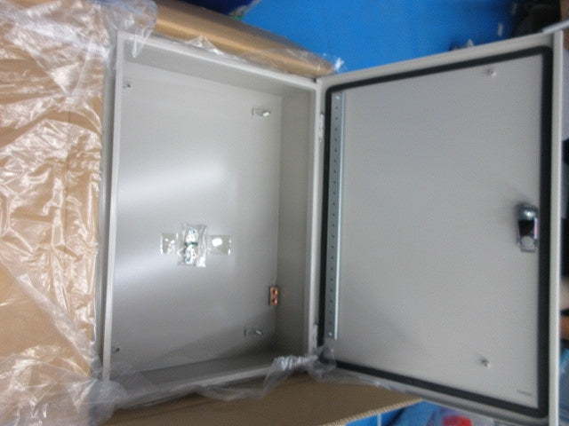 制御盤用キャビネット(撮影のため開梱) RXGB7050-20