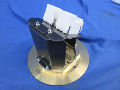 プラグ収納型フロアコンセント TFB40103-J