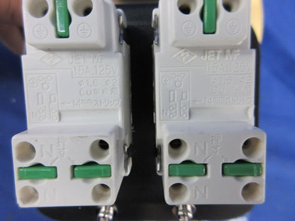 プラグ収納型フロアコンセント TFB40103-J