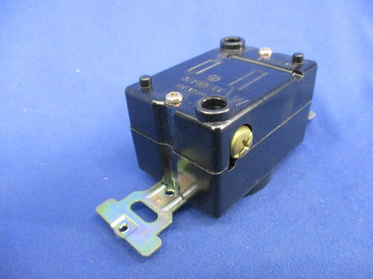 2P30A 埋込コンセント(2個入)(キズ・汚れ有)National WF1230