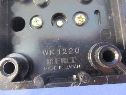 2P20A角型コンセント(4個入)(傷・汚れ有)National WK1220