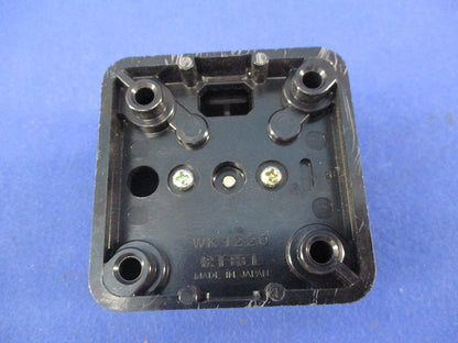 2P20A角型コンセント(4個入)(傷・汚れ有)National WK1220