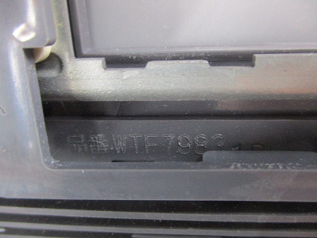 防雨薄型コンセントガードプレート3コ用(ホワイトシルバー) WTF7983