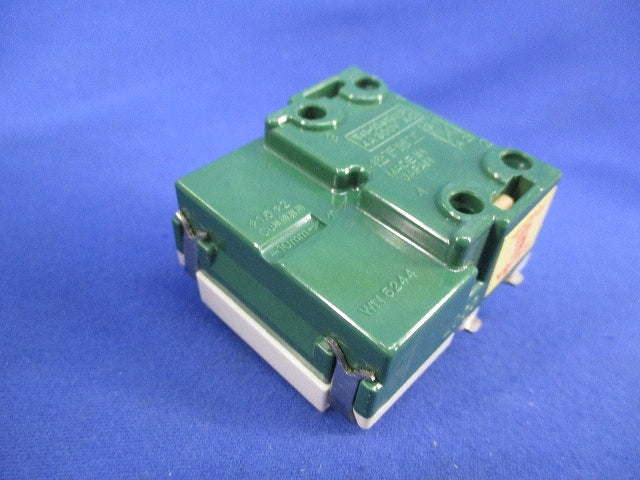 埋込パイロットスイッチE(4路)(2個入)(キズ・汚れ有)National WN5244