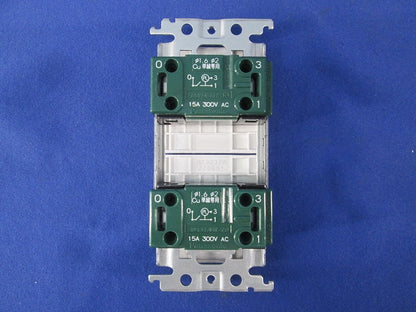 埋込ひかるスイッチB(片切)キズ・汚れ有 WT5341K他