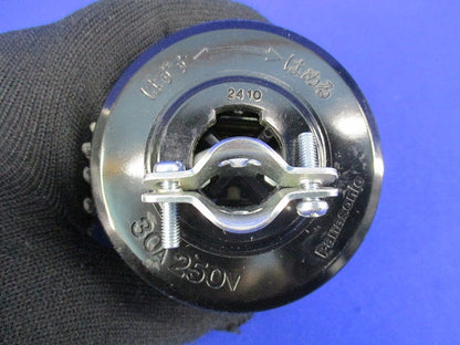 引掛キャップ30A250V(3個入) 30A250V