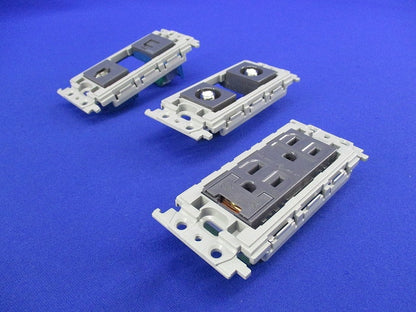 埋込マルチメディアコンセント(グレー) WCZ 9961HK081