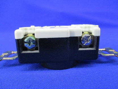 引掛埋込コンセント(4個入)National WF2315K