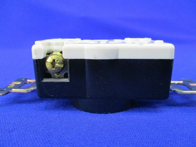 引掛埋込コンセント(4個入)National WF2315K