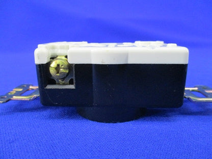 引掛埋込コンセント(4個入)National WF2315K