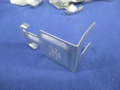 二重天井用金具 Mバークリップ(60個入) AKC1