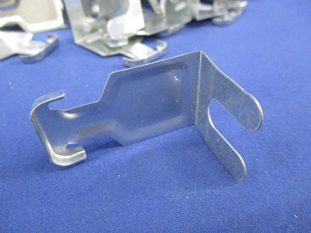 二重天井用金具 Mバークリップ(60個入) AKC1