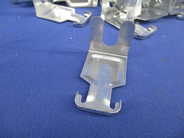二重天井用金具 Mバークリップ(60個入) AKC1