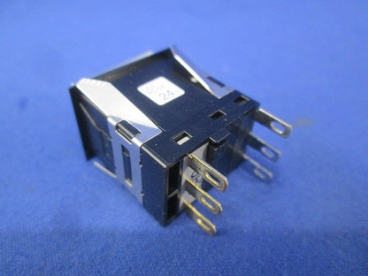 MAシリーズ 長角形照光押ボタンスイッチ(3個入) MA3L-M