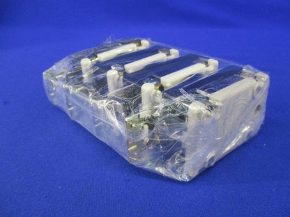 接地3P20A引掛埋込コンセント(4個入) WF2420K