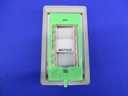 防滴プレート(2コ用 取付枠付)(3個入) WN7902