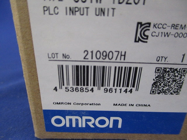プログラマブルコントローラ(PLC)用 DC入力ユニット(新品未開梱) CJ1W-ID201