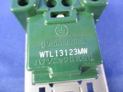 埋込接地ダブルコンセント(マットホワイト) WTL13123MW
