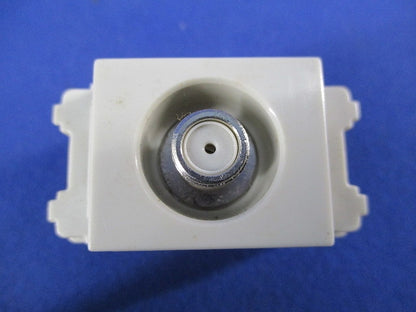 埋込ホーム用テレビコンセント 送り配線用(2個入) WCS4761K