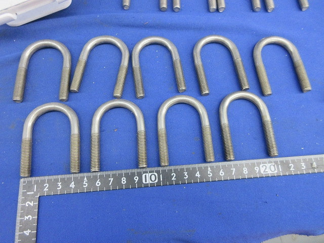 U字ボルトM8(13個入)SUS 型番不明