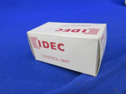 照光押ボタンスイッチ(丸形・平形・モメンタリ形・黄) HW1P-2Q4Y