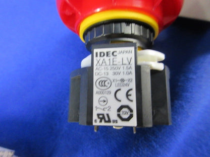 非常停止用押ボタンスイッチ XA1E-LV4T02Q4RM