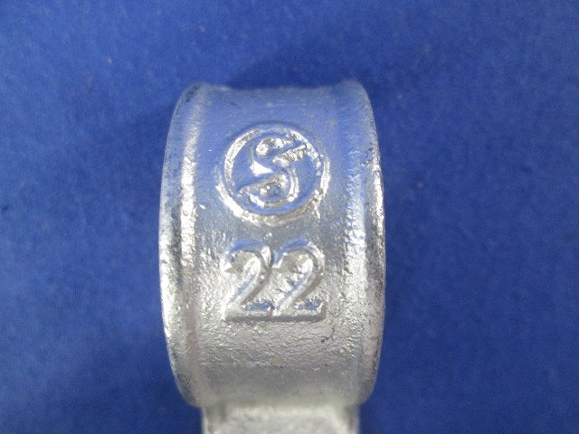 金属製サドル(電線管用片サドル) 22