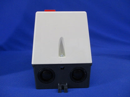 押しボタン付電磁開閉器 AC200V 0.48-0.72A SW-03P