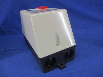 押しボタン付電磁開閉器 AC200V 0.48-0.72A SW-03P