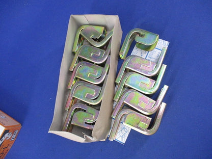 パイラックリップみぞ形鋼用電線管ボックス支持金具(9個入) K10-L