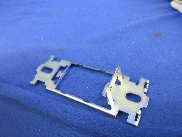 はさみ金具対応取付枠1コ用(10個入×2) WCN3721