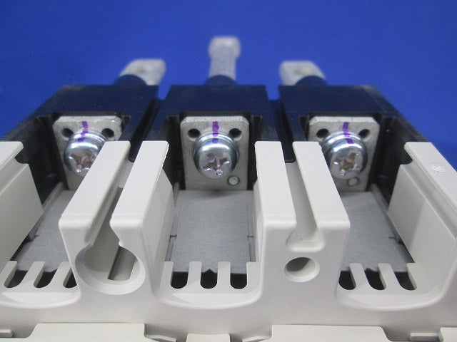 ノーヒュズブレーカ 3P60A(ジャンク品) NF125-CV