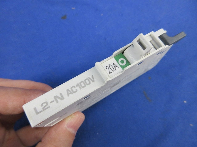 ノーヒューズブレーカー2P1E20A(5個入) NAS2P1E20-2
