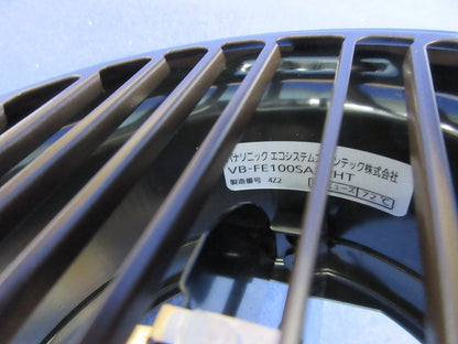 軒天用ベントキャップ(茶)(撮影のため開梱) VB-FE100SAZ2HT