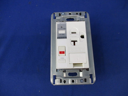 プレトラックコンセント PTCC-BA20SE