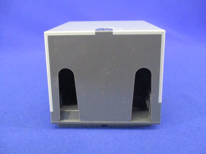 スマートカバー付接地防水コンセント(シルバー) WK4702