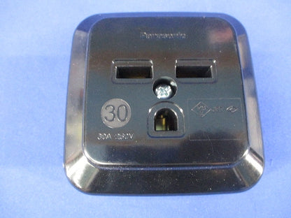 接地2P30A角型コンセント 薄形 ブラック WK36301B