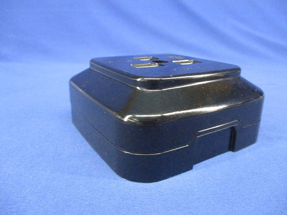 接地2P30A角型コンセント 薄形 ブラック WK36301B