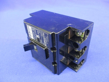 ノーヒューズブレーカ3P5A(ジャンク品) NF30-GD