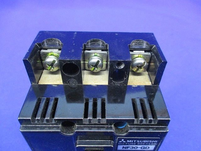 ノーヒューズブレーカ3P5A(ジャンク品) NF30-GD